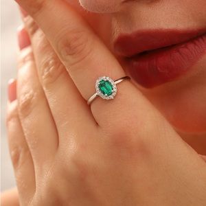 Natural Emerald Ring size 4